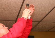 ¡A cambiar los bombillos!… otra vez
