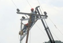 Venezuela envía a Cuba 22 especialistas en electricidad y vialidad tras impacto de Melissa