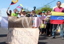 Vecinos protestan en Veritas por falta de luz