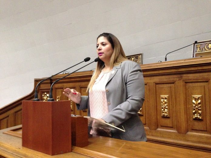 DIPUTADANoRa-Bracho