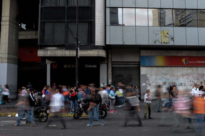 ServiciosVenezuela-696x463