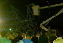 Siete comunidades de Maracay tienen 16 horas sin luz tras caída de dos torres