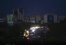 Zonas que no se encuentran en cronograma eléctrico reportan estar sin luz este #7Abr