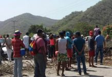 Habitantes de comunidad en Sucre cierran vía nacional por falta de energía eléctrica