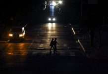 Apagón dejó en la oscurana a más de 17 entidades y se prolongó por varias horas