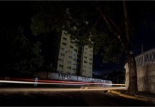 Vecinos de La Candelaria en Caracas reportan más de ocho horas sin luz