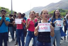 Udistas protestaron por fallas en el servicio de electricidad