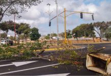 Trancan calle en la avenida Gumilla tras 15 días sin electricidad pese a millonario subsidio a Corpoelec