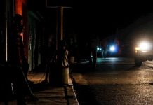 Habitantes de Palo Verde denuncian tener casi 10 horas sin servicio eléctrico