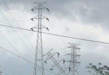 Habitantes reportaron caída de torre eléctrica en Ciudad Ojeda