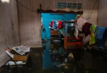 El río Caroní amenaza con inundar nuevamente viviendas de vecinos de Castillito