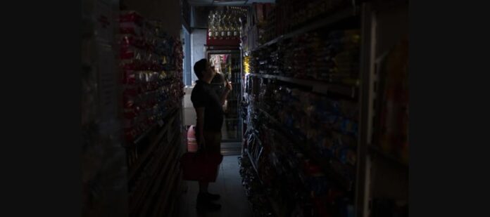 Comercio sin luz