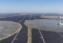 Por qué China construyó paneles solares en la meseta más alta del mundo